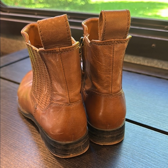 Franco Sarto Brown Leather Ankle Boots size 6.5 runs a little more like a 7 - Picture 3 of 10